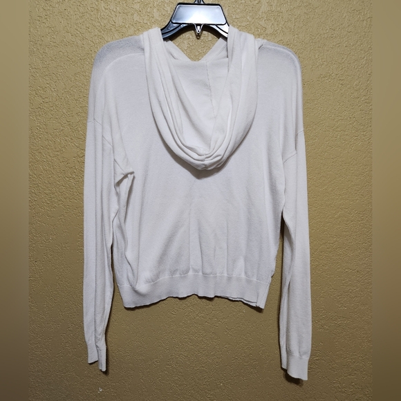 Top - Picture 2 of 3